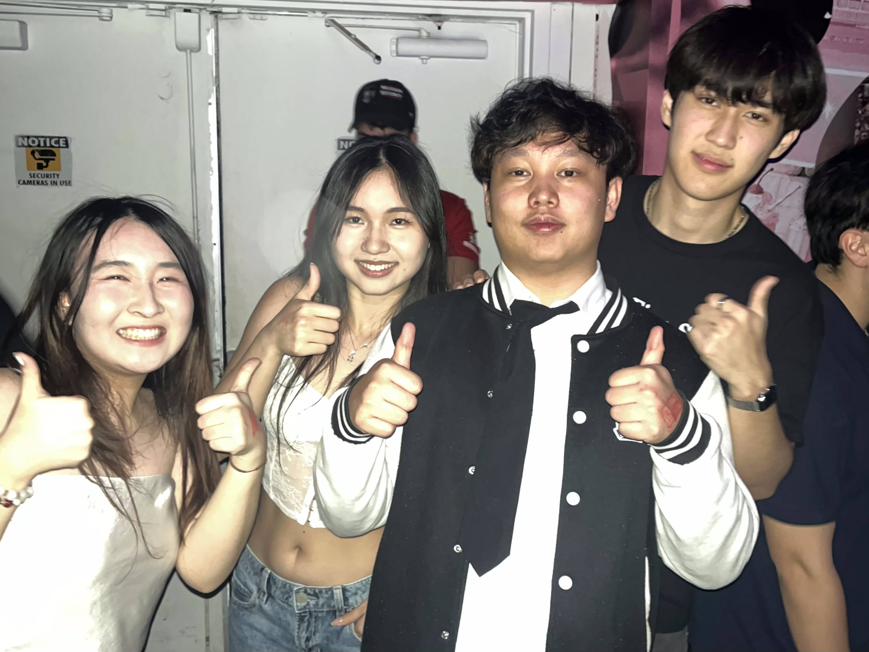 Jasmine with friends